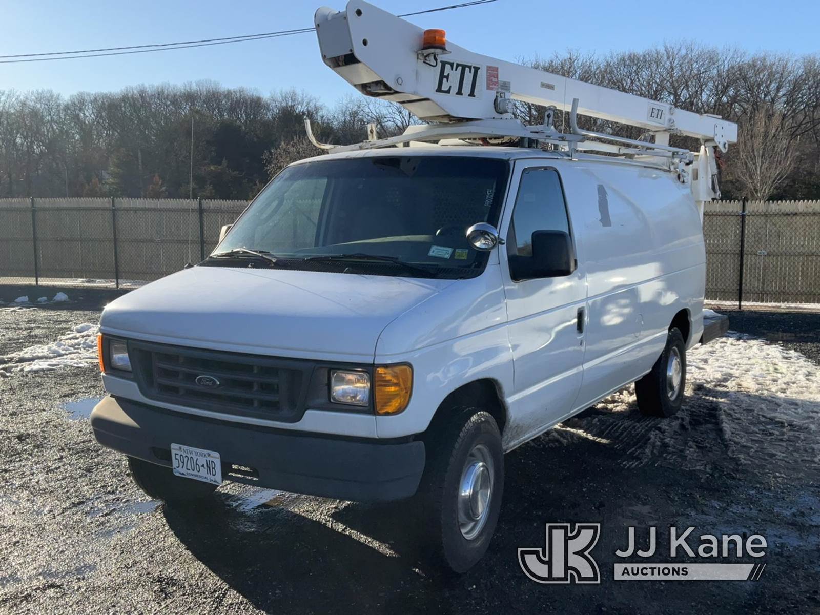 2005 ETI 29SNV, 34 ft, Telescopic NonInsulated Bucket Van For Sale