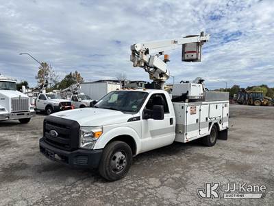Altec AT200-A, 35 ft, Telescopic Non-Insulated Bucket Truck