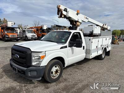 Altec AT200-A, 35 ft, Telescopic Non-Insulated Bucket Truck