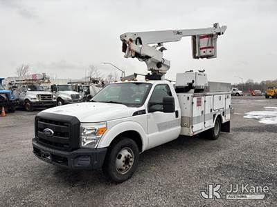 Altec AT200A, 35 ft, Telescopic Non-Insulated Bucket Truck