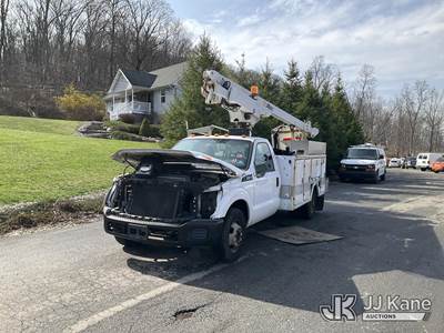 Altec AT200A, 35 ft, Telescopic Non-Insulated Bucket Truck
