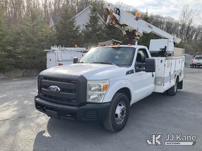 Altec AT200A, 35 ft, Telescopic Non-Insulated Bucket Truck
