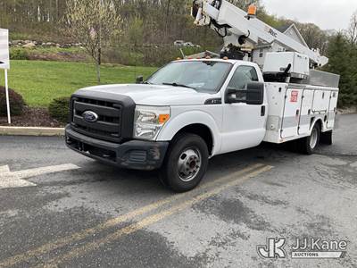Altec AT200A, 35 ft, Telescopic Non-Insulated Bucket Truck