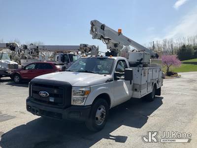 Altec AT200-A, 35 ft, Telescopic Non-Insulated Bucket Truck