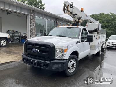 Altec AT200-A, 35 ft, Telescopic Non-Insulated Bucket Truck