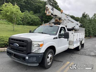 Altec AT200A, 35 ft, Telescopic Non-Insulated Bucket Truck