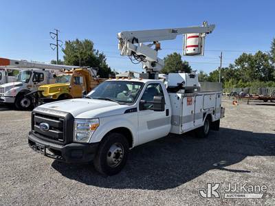 Altec AT200-A, 35 ft, Telescopic Non-Insulated Bucket Truck