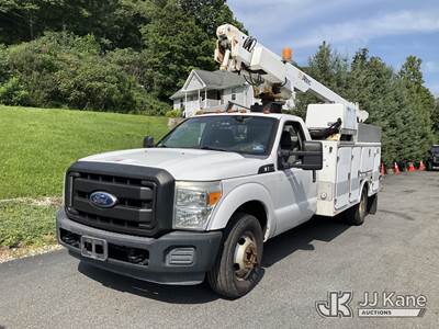 Altec AT200A, 35 ft, Telescopic Non-Insulated Bucket Truck