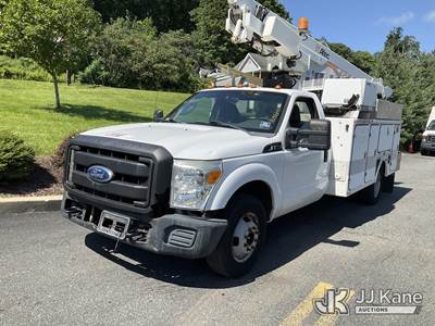Altec AT200A, 35 ft, Telescopic Non-Insulated Bucket Truck