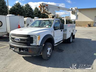 Altec AT200, 35 ft, Telescopic Non-Insulated Bucket Truck