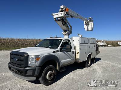 Altec AT235, 35 ft, Articulating & Telescopic Non-Insulated Bucket Truck