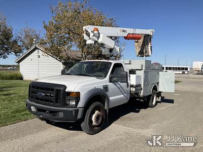 Altec AT200A, 35 ft, Telescopic Non-Insulated Bucket Truck
