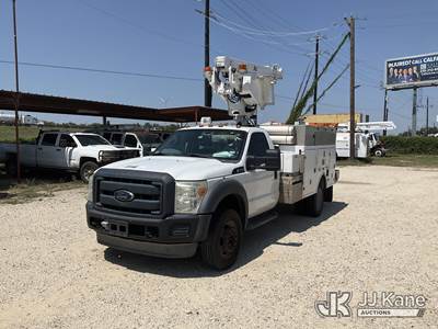 Altec AT200A, 35 ft, Telescopic Non-Insulated Bucket Truck