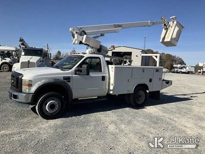 Altec AT200A, 35 ft, Telescopic Non-Insulated Bucket Truck