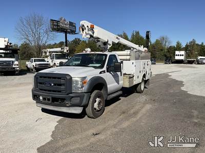 Altec AT200-A, 35 ft, Telescopic Non-Insulated Bucket Truck