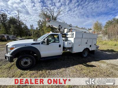 Altec AT200A, 35 ft, Telescopic Non-Insulated Bucket Truck
