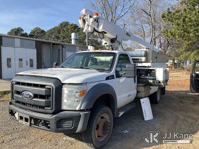 Altec AT200, 35 ft, Telescopic Non-Insulated Bucket Truck