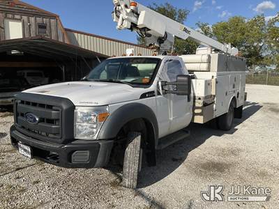 Altec AT200-A, 35 ft, Telescopic Non-Insulated Bucket Truck