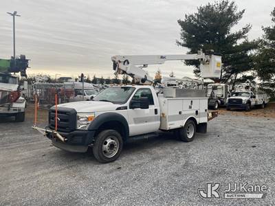 Altec AT200A, 300 Lb 35 ft, Articulating & Telescopic Bucket Truck