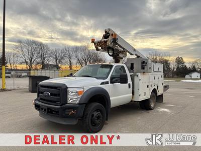 Altec AT235, 40 ft, Articulating & Telescopic Non-Insulated Bucket Truck