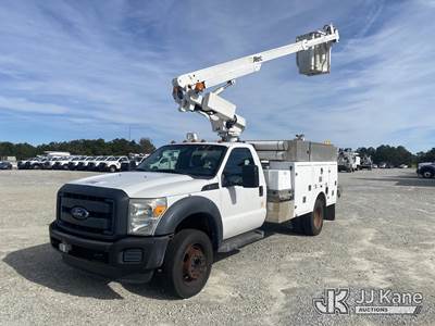 Altec AT200-A, 35 ft, Telescopic Non-Insulated Bucket Truck