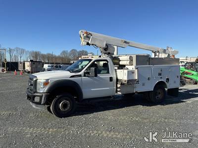 Altec AT200-A, 35 ft, Telescopic Non-Insulated Bucket Truck