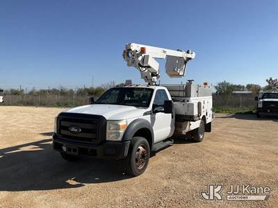 Altec AT200A, 35 ft, Articulating Non-Insulated Vertical Platform Lift