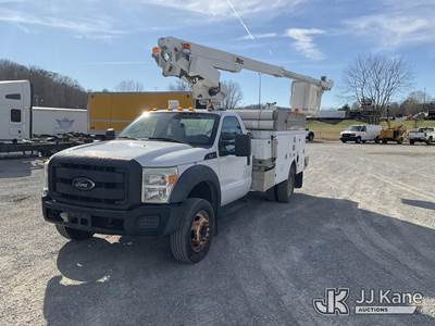 Altec AT200A, 35 ft, Telescopic Non-Insulated Bucket Truck