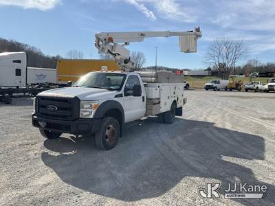 Altec AT200-A, 35 ft, Telescopic Non-Insulated Bucket Truck