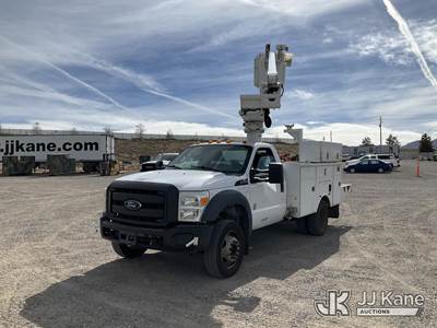 Altec AT235, 40 ft, Articulating & Telescopic Non-Insulated Bucket Truck