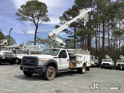 Altec AT200-A, 35 ft, Telescopic Non-Insulated Bucket Truck