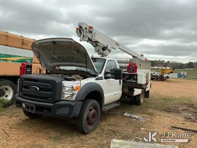 Altec AT200-A, 35 ft, Telescopic Non-Insulated Bucket Truck