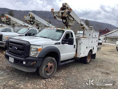 Altec AT235, 40 ft, Articulating & Telescopic Non-Insulated Bucket Truck