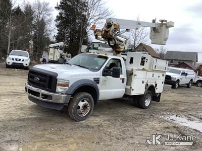 Altec AT235, 40 ft, Articulating & Telescopic Non-Insulated Bucket Truck