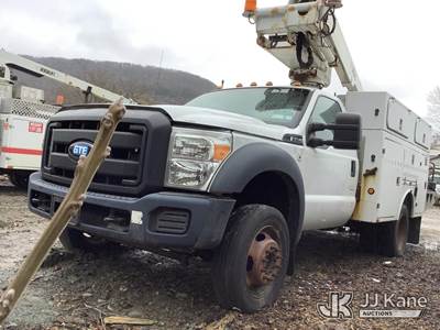 Altec AT235, 40 ft, Articulating & Telescopic Bucket Truck