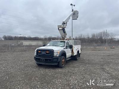 Altec AT235, 40 ft, Articulating & Telescopic Non-Insulated Bucket Truck