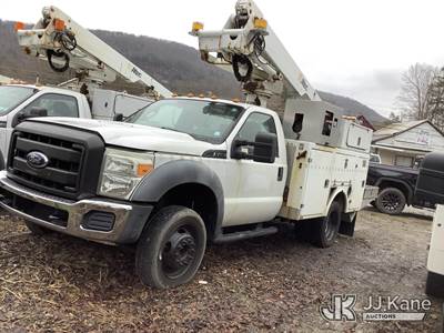 Altec AT235, 40 ft, Articulating & Telescopic Non-Insulated Bucket Truck