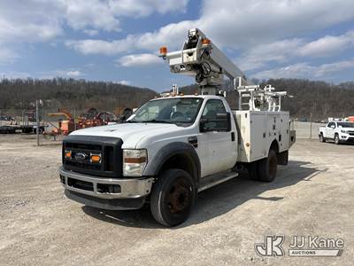 Altec AT235, 40 ft, Articulating & Telescopic Non-Insulated Bucket Truck