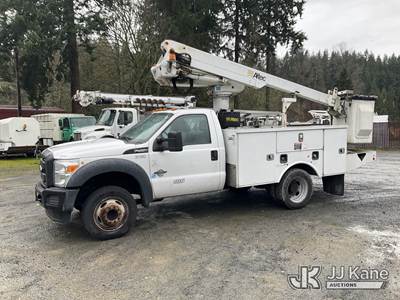 Altec AT235, 40 ft, Articulating & Telescopic Non-Insulated Bucket Truck