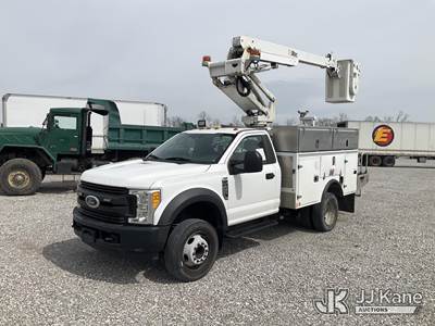 Altec AT235, 40 ft, Articulating & Telescopic Non-Insulated Bucket Truck