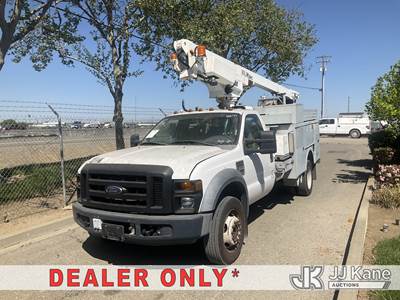 Altec AT200-A, 35 ft, Telescopic Non-Insulated Bucket Truck