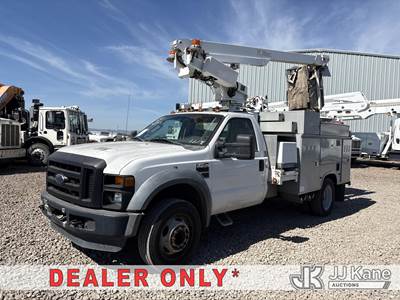 Altec AT200-A, 35 ft, Telescopic Non-Insulated Bucket Truck