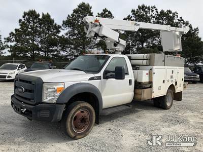 Altec AT200-A, 35 ft, Telescopic Non-Insulated Bucket Truck