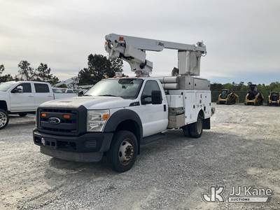 Altec AT200-A, 35 ft, Telescopic Non-Insulated Bucket Truck