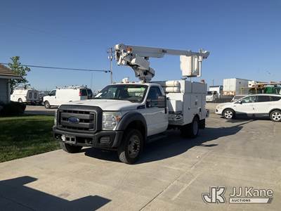 Altec AT200A, Telescopic Non-Insulated Bucket Truck