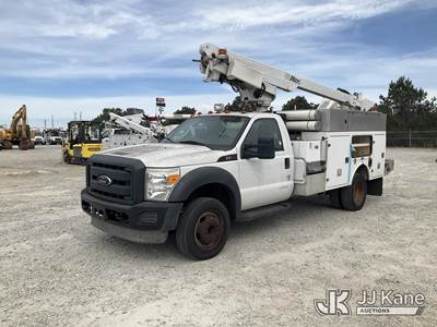 Altec AT200-A, 36 ft, Telescopic Non-Insulated Bucket Truck