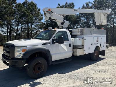 Altec AT200-A, 35 ft, Telescopic Non-Insulated Bucket Truck