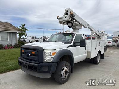 Altec AT235, 40 ft, Articulating & Telescopic Bucket Truck