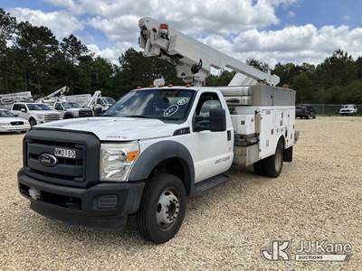 Altec AT200A, 35 ft, Telescopic Non-Insulated Bucket Truck