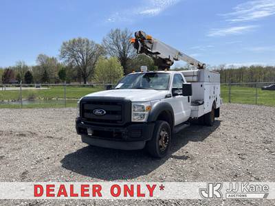 Altec 200A, 35 ft, Telescopic Non-Insulated Bucket Truck